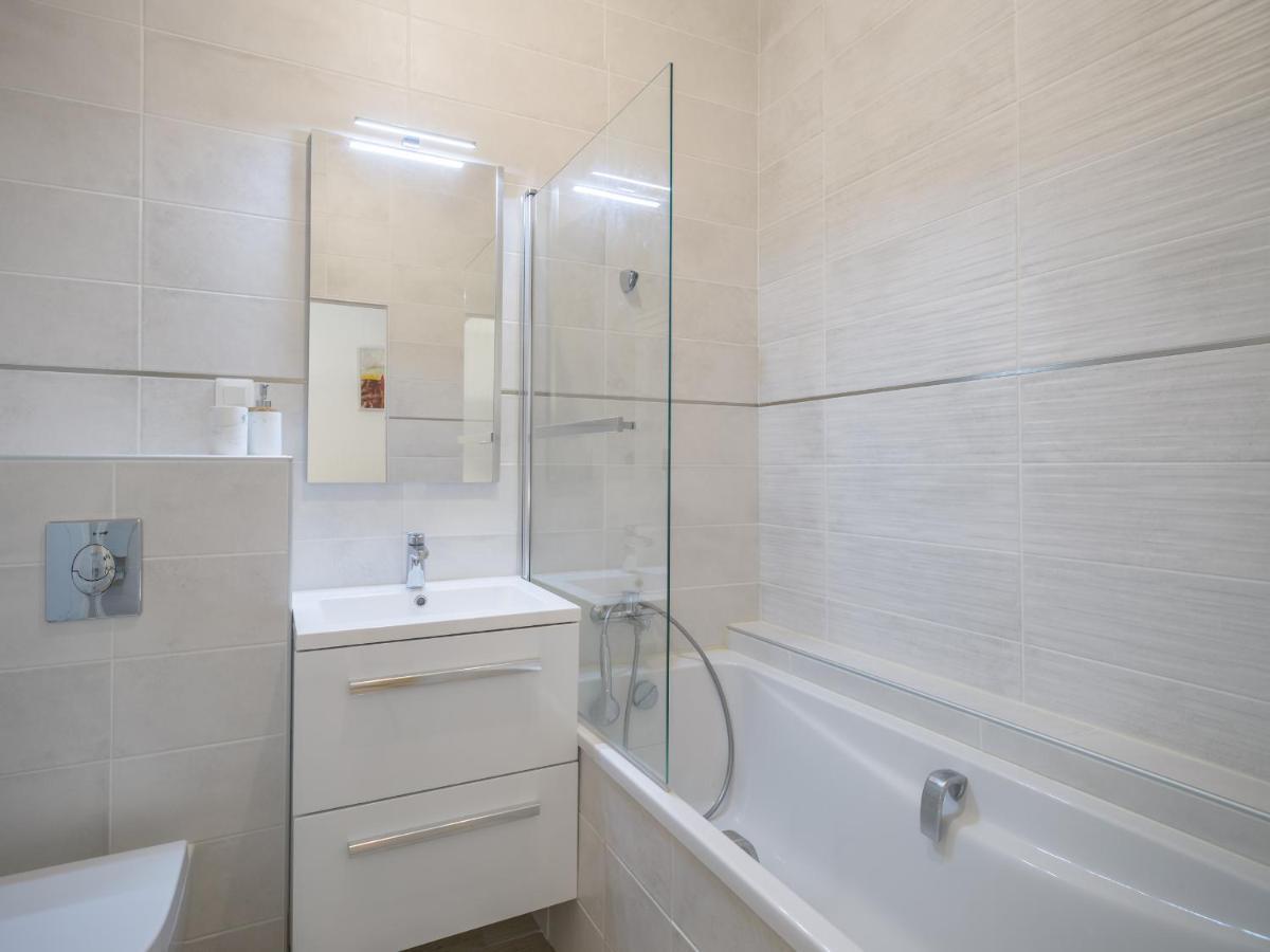 Loft Courtalon - Haut Standing - Patio - Parking Prives Apartment ทรัวส์ ภายนอก รูปภาพ